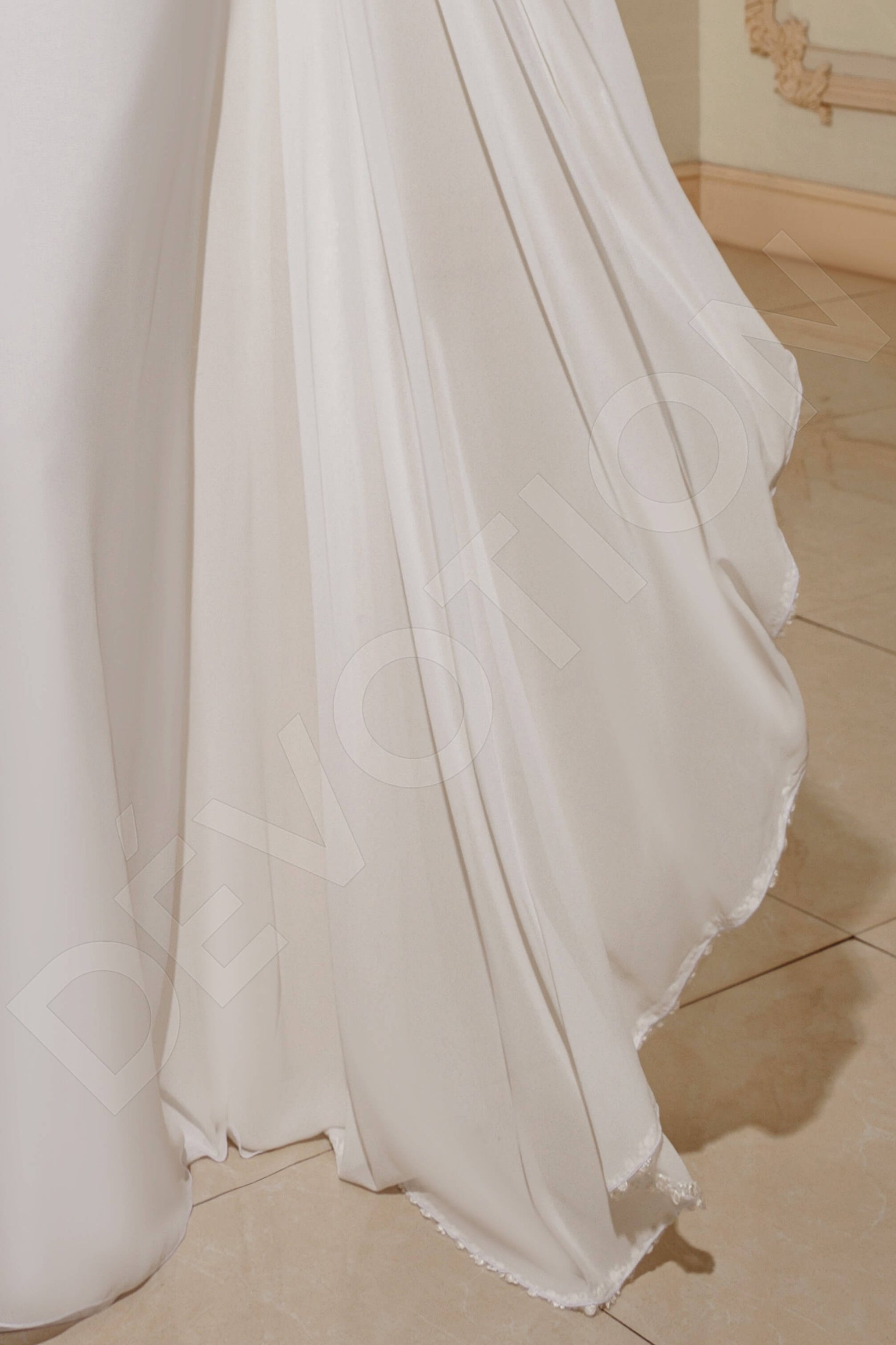 Daphie Sheath/Column Square Milk Wedding dress