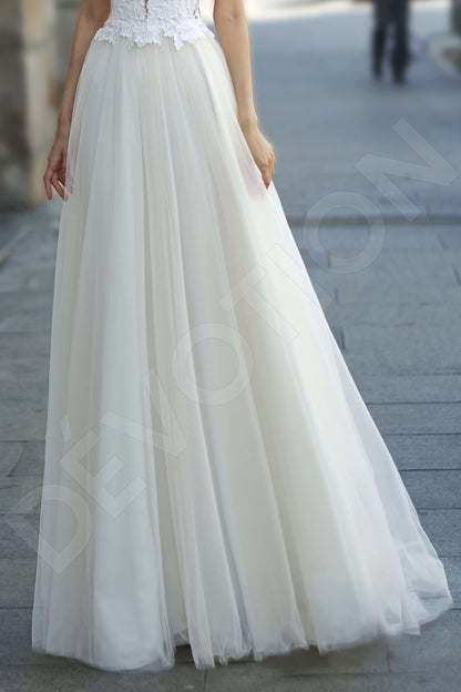 Avellana Open back A-line Sleeveless Wedding Dress 4