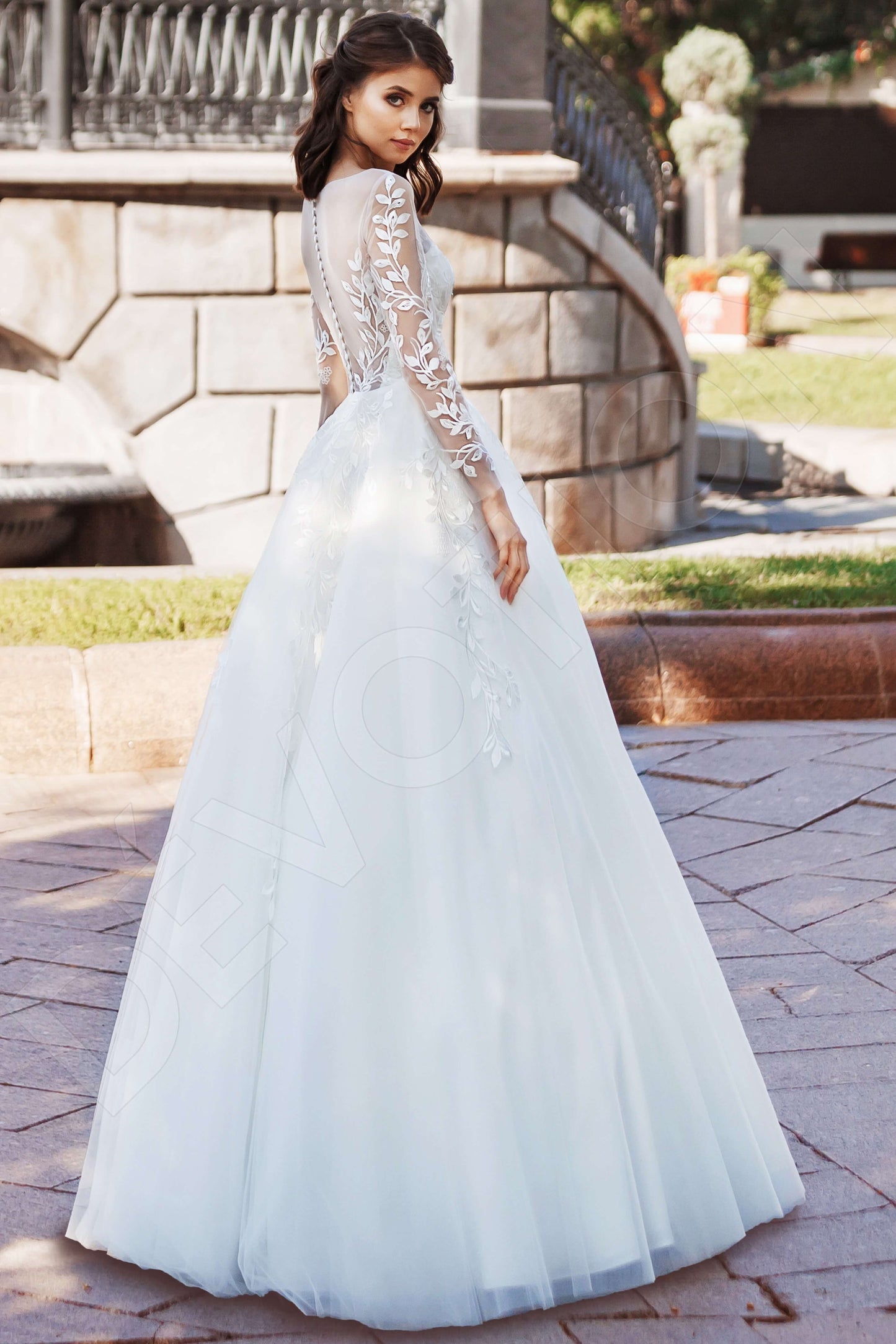 Villosa Full back Princess/Ball Gown Long sleeve Wedding Dress Back