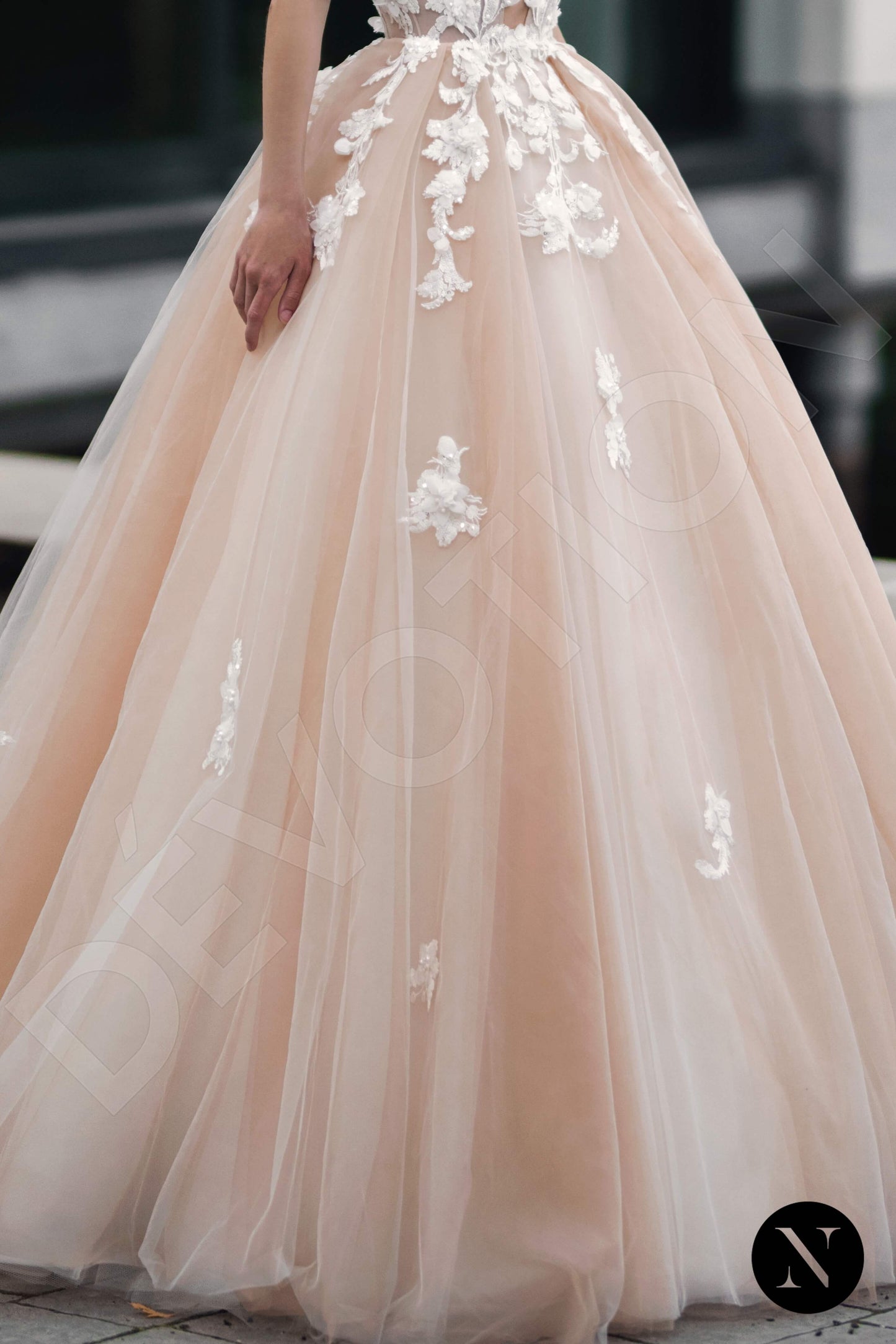 Amparo Full back A-line Sleeveless Wedding Dress 4