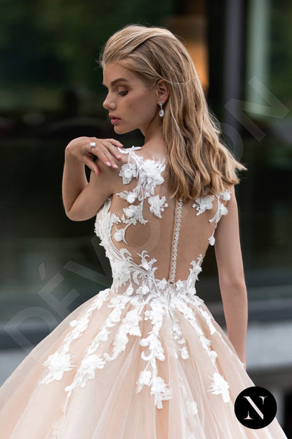Amparo Full back A-line Sleeveless Wedding Dress 3