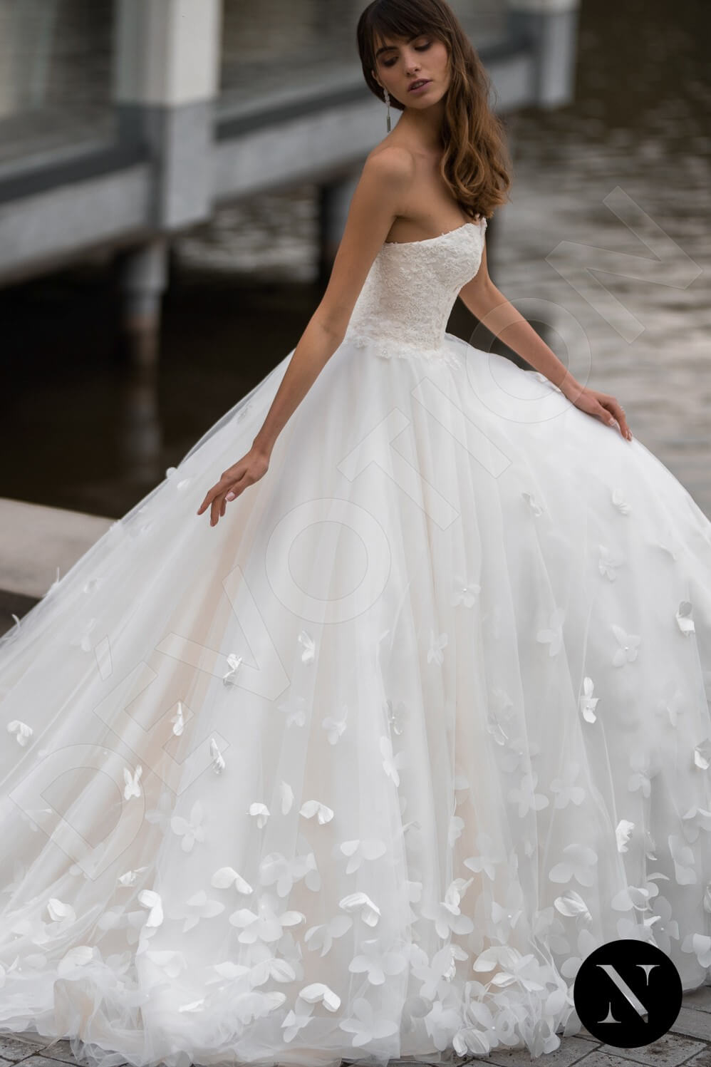 Esperanza Open back Princess/Ball Gown Strapless Wedding Dress 4