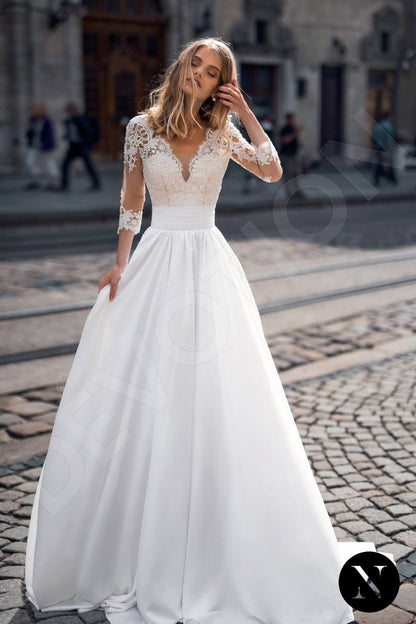 Pancy Full back A-line 3/4 sleeve Wedding Dress Front
