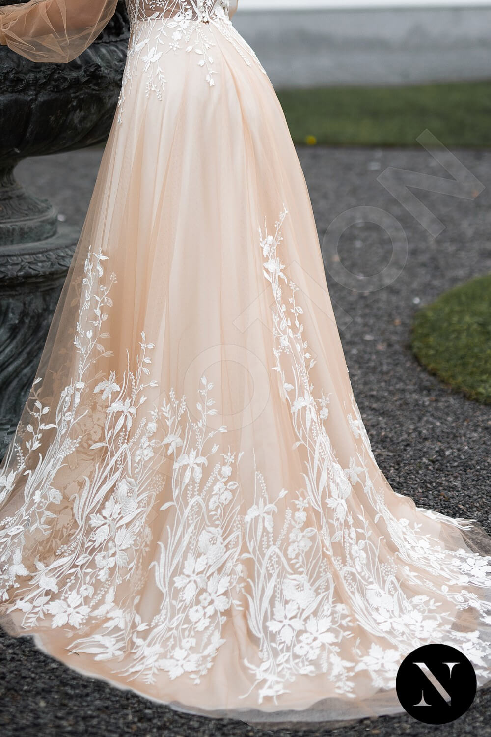 Viviane Full back A-line Long sleeve Wedding Dress 3
