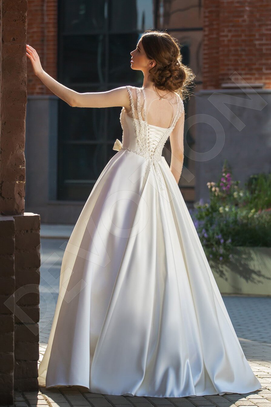 Nirvelli Full back A-line Short/ Cap sleeve Wedding Dress Back