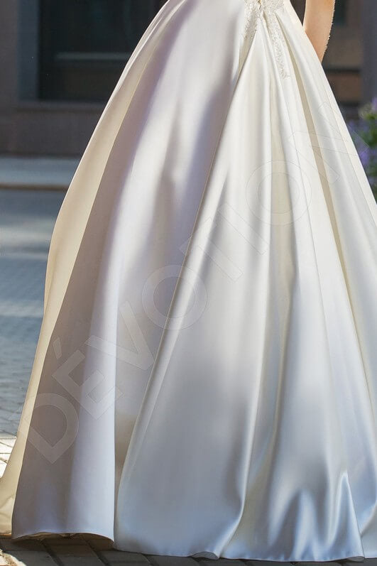 Nirvelli Full back A-line Short/ Cap sleeve Wedding Dress 3