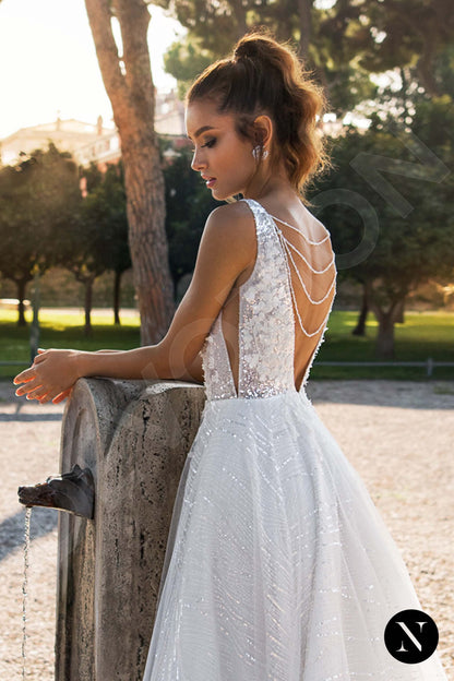 Nerea Full back A-line Sleeveless Wedding Dress 5