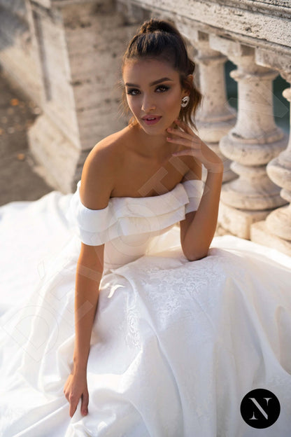 Passionate Open back A-line Sleeveless Wedding Dress 3