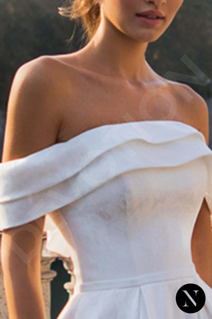 Passionate Open back A-line Sleeveless Wedding Dress 4