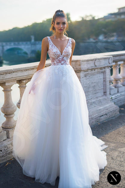 Sidonia Open back A-line Sleeveless Wedding Dress Front