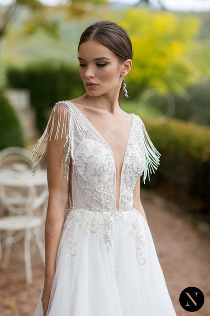 Clover Open back A-line Sleeveless Wedding Dress 2