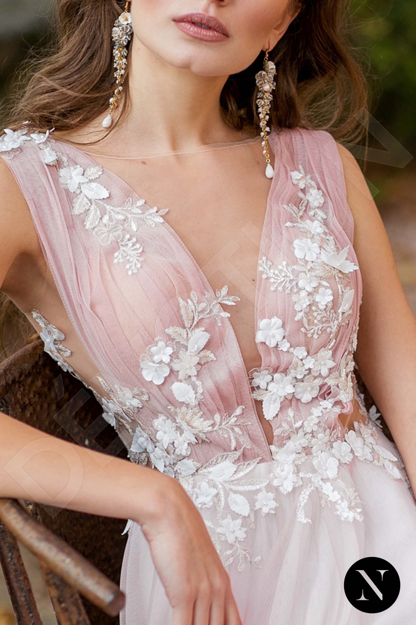 Pink Edelweiss Full back A-line Sleeveless Wedding Dress 3
