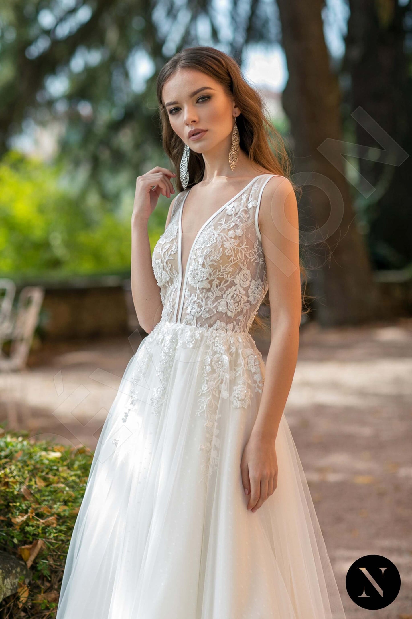 Mathiola Open back A-line Sleeveless Wedding Dress 3