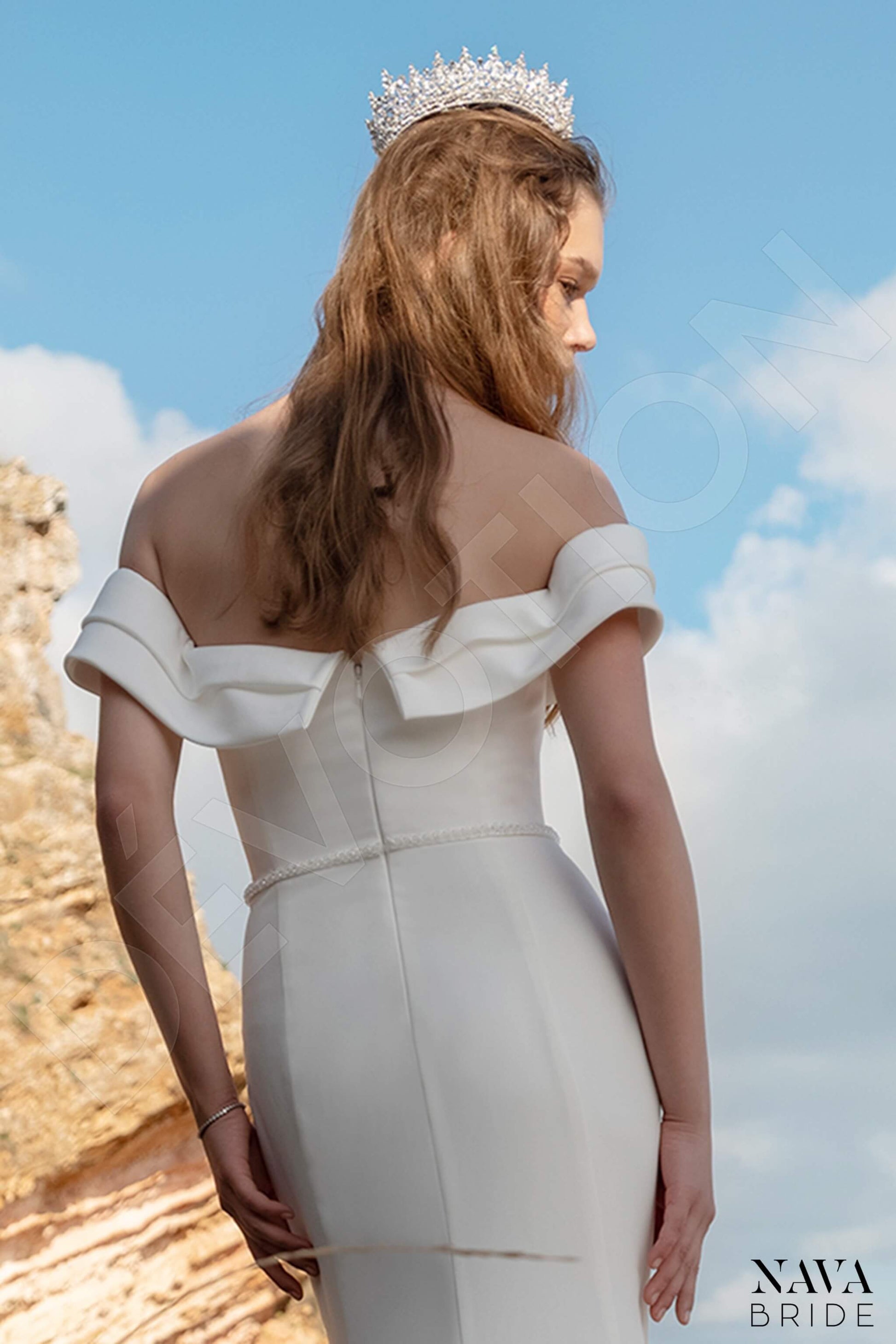 Aphelia Trumpet/Mermaid Off-shoulder/Drop shoulders Milk Wedding dress