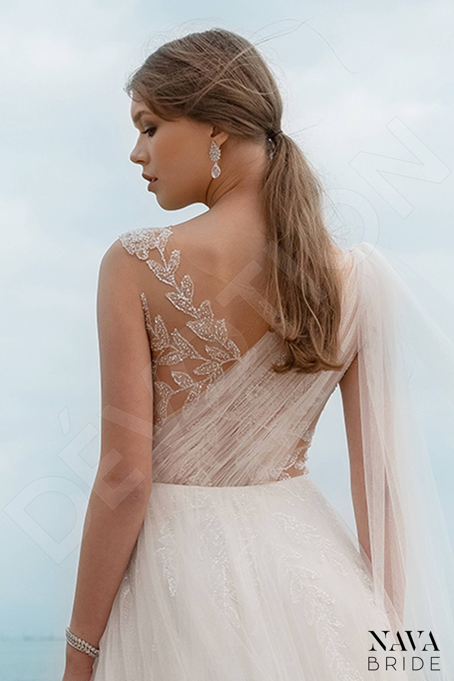 Kaylee Full back A-line Sleeveless Wedding Dress 4