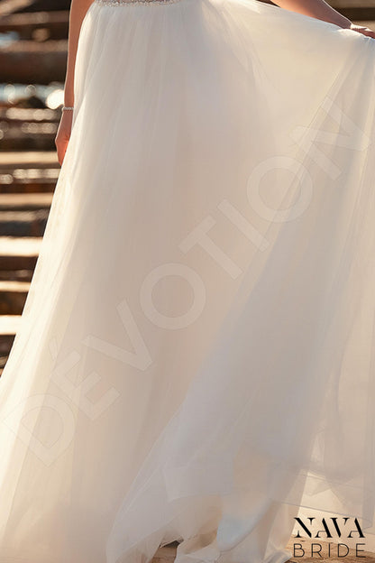 Lunia Open back A-line Short/ Cap sleeve Wedding Dress 7