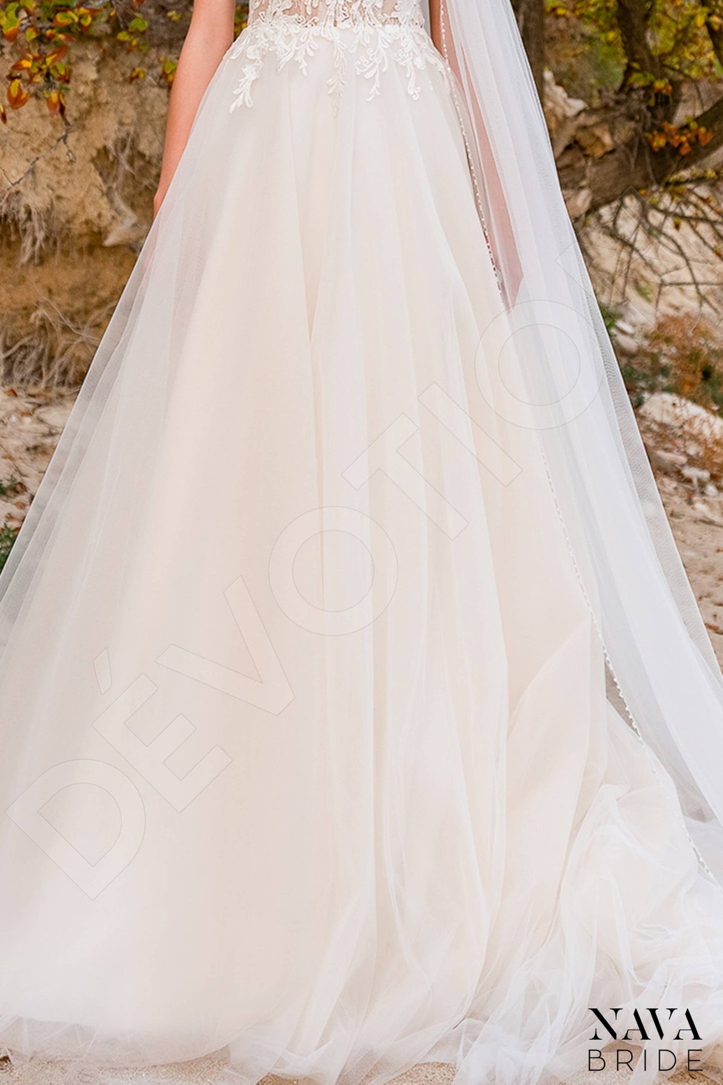Solange Full back A-line Short/ Cap sleeve Wedding Dress 4