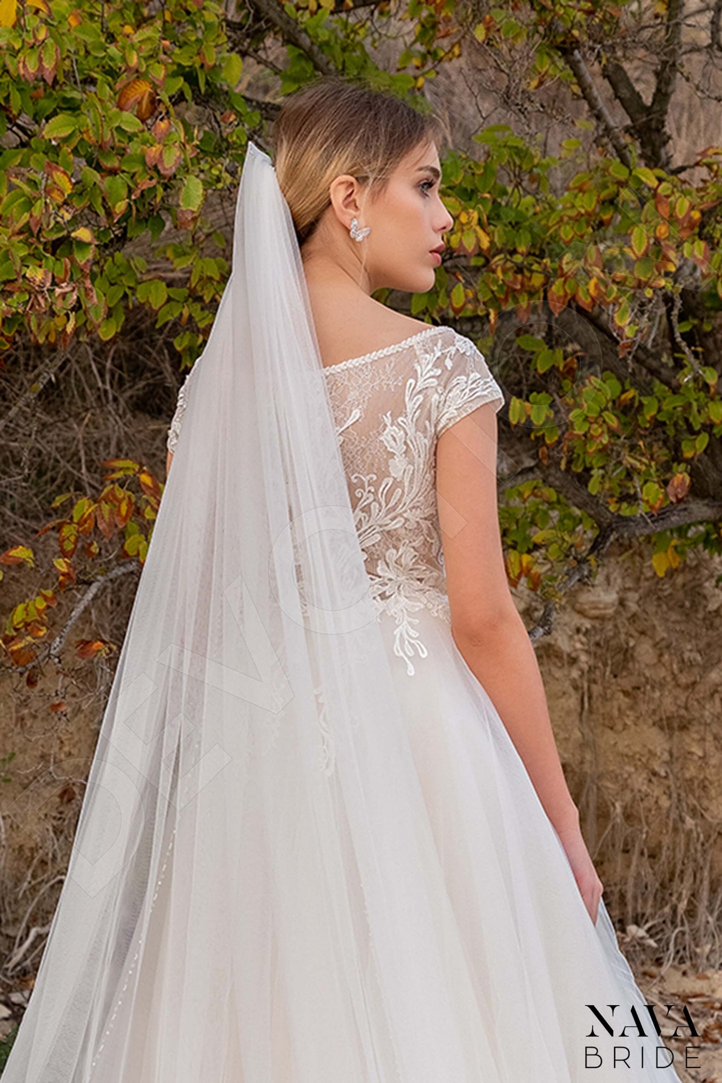 Solange Full back A-line Short/ Cap sleeve Wedding Dress 5