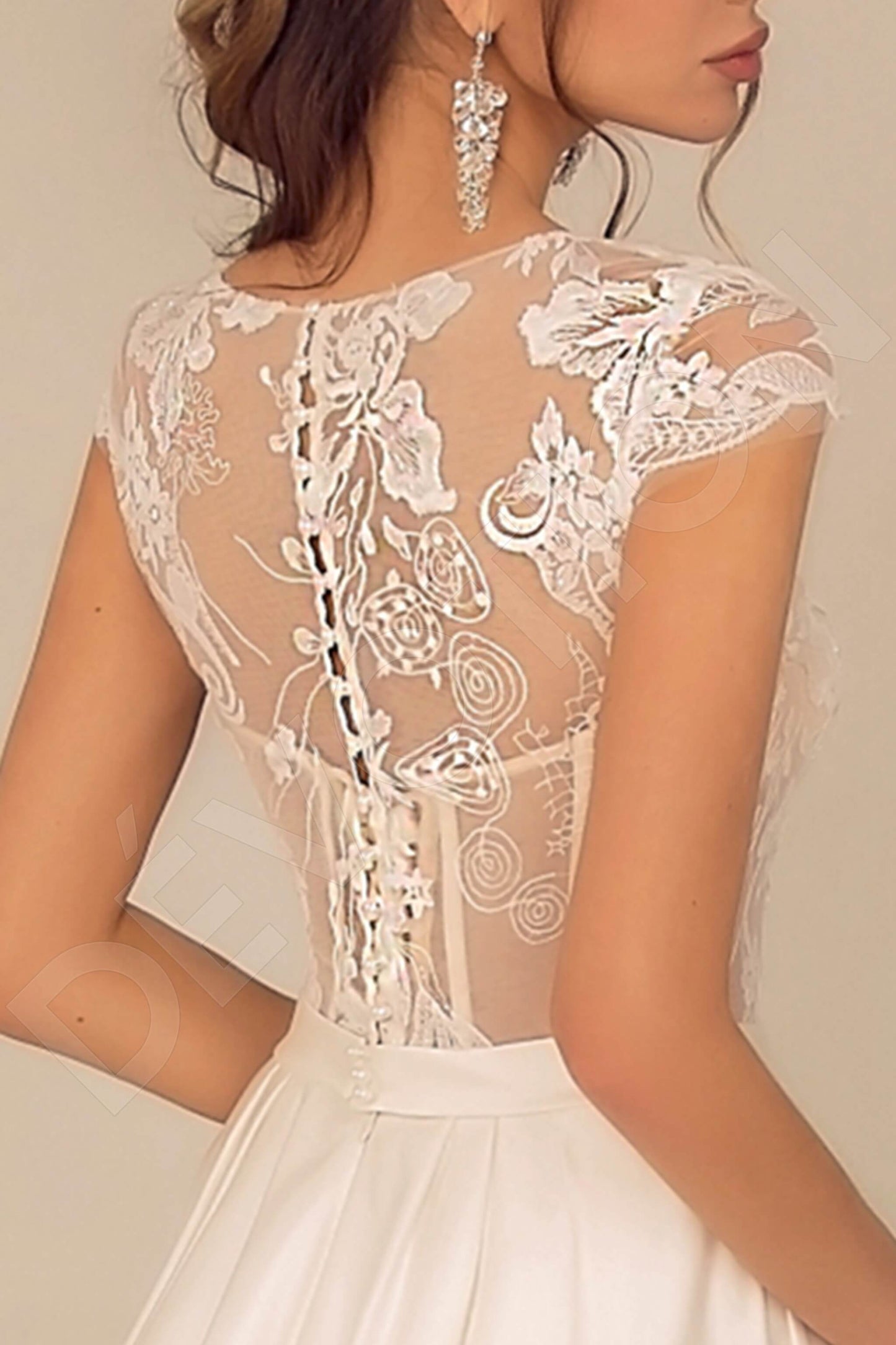 Carsyn Full back A-line Short/ Cap sleeve Wedding Dress 6