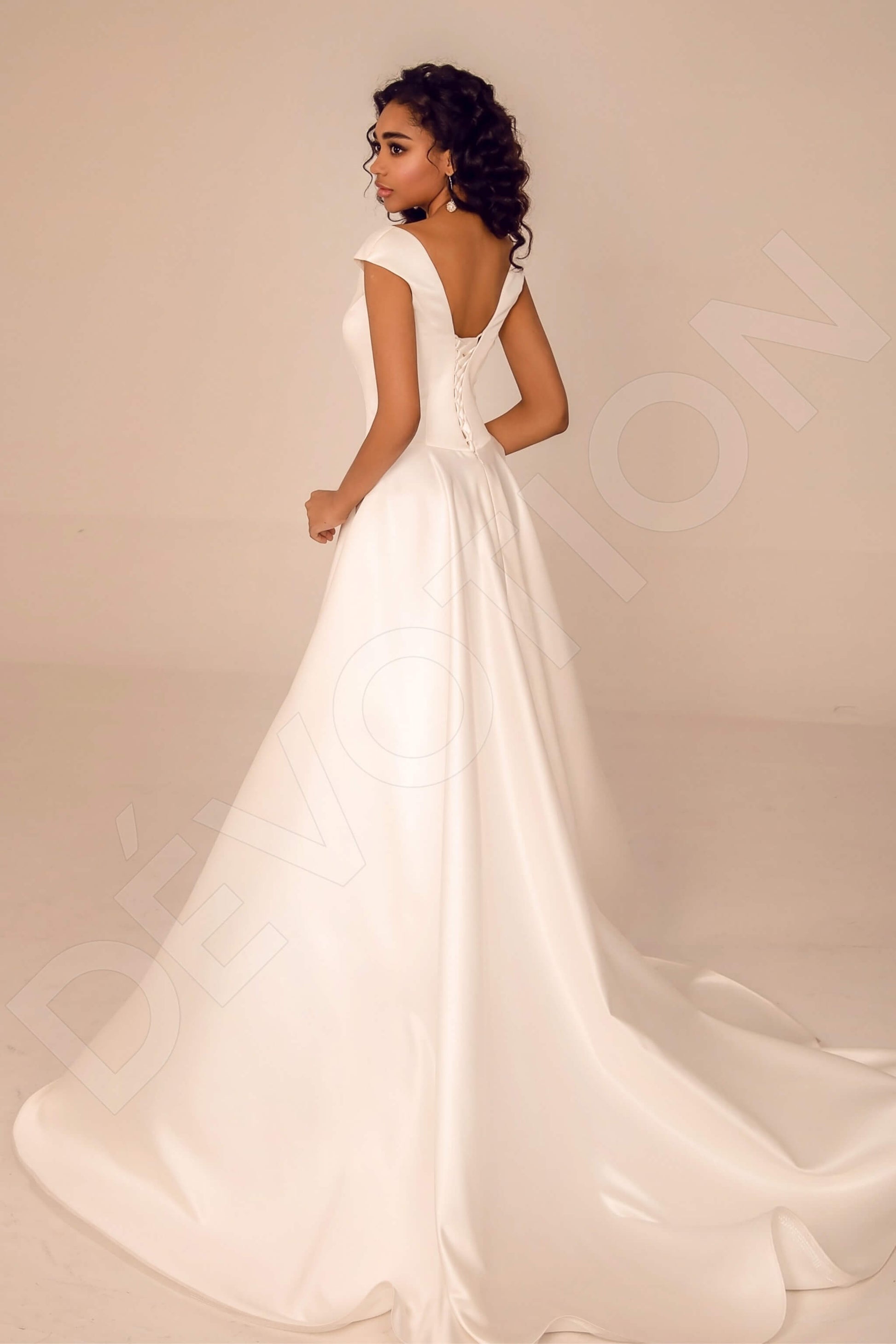 Halo A-line Boat/Bateau White Wedding dress