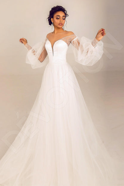 Luz Full back A-line Short/ Cap sleeve Wedding Dress 3