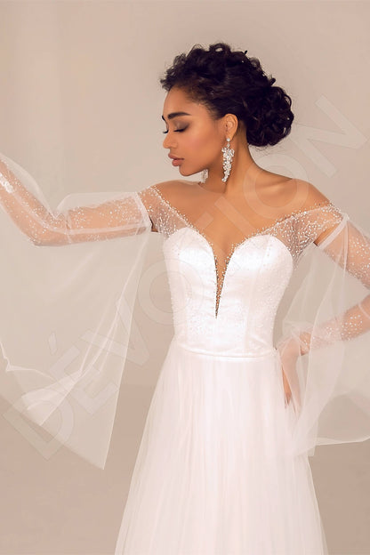 Luz Full back A-line Short/ Cap sleeve Wedding Dress 2