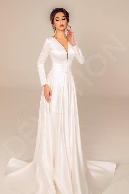 Zoyana Open back A-line Long sleeve Wedding Dress Front