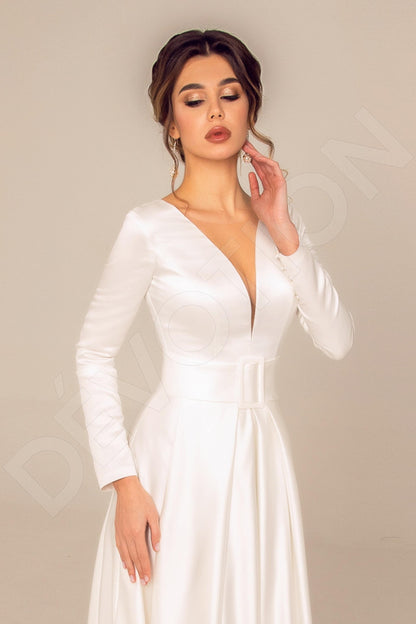 Zoyana Open back A-line Long sleeve Wedding Dress 2