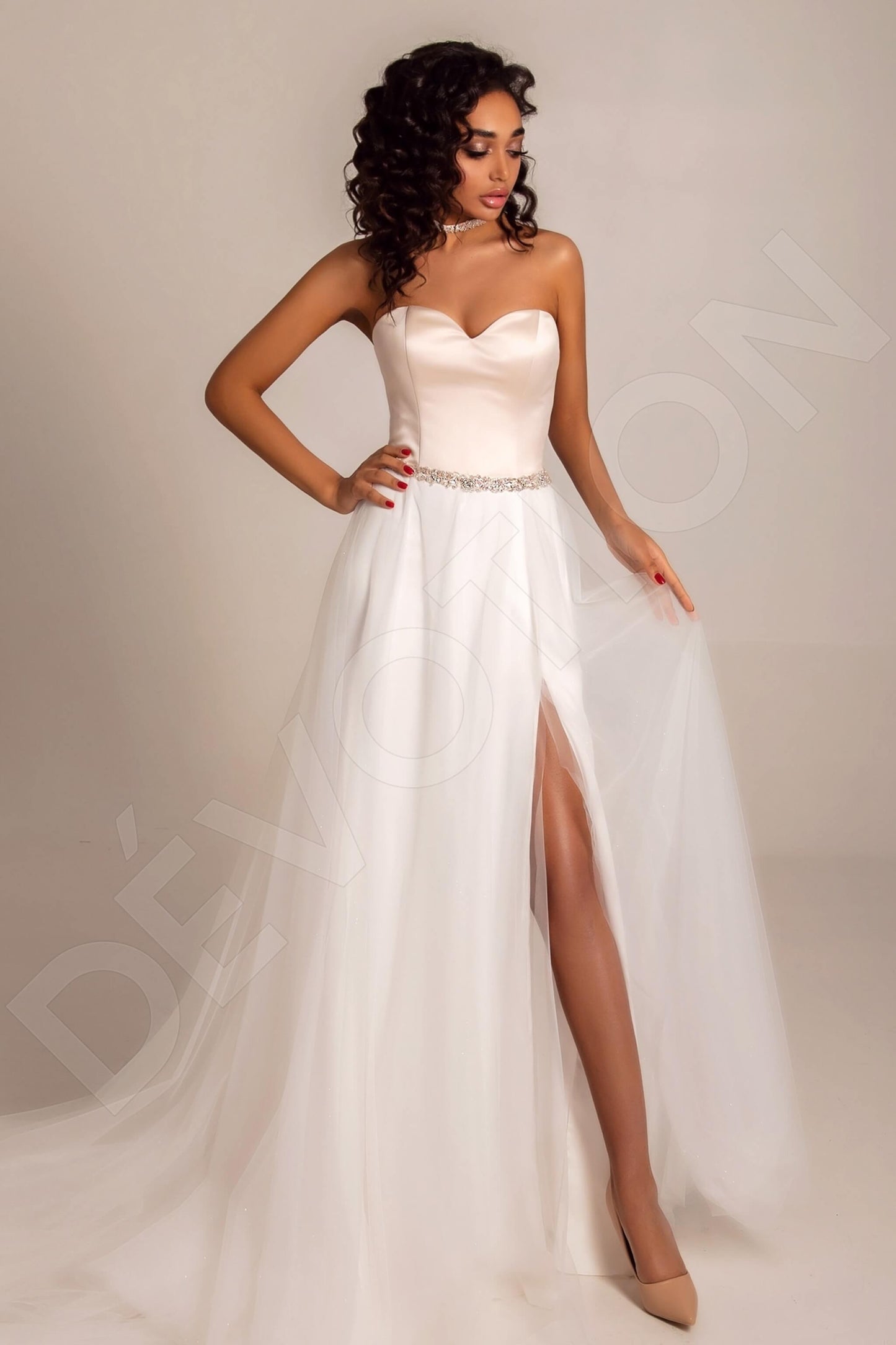 Ciarina Open back A-line Sleeveless Wedding Dress Front