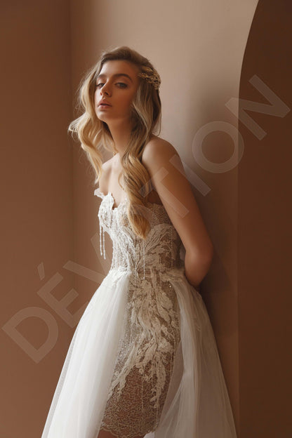 Davia Open back A-line Sleeveless Wedding Dress 2