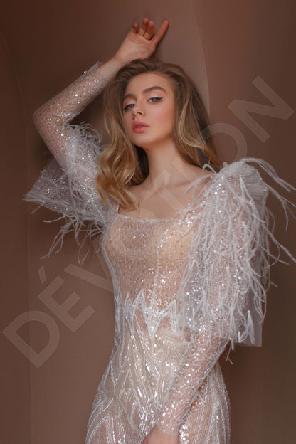 Dia Full back Sheath/Column Long sleeve Wedding Dress 6
