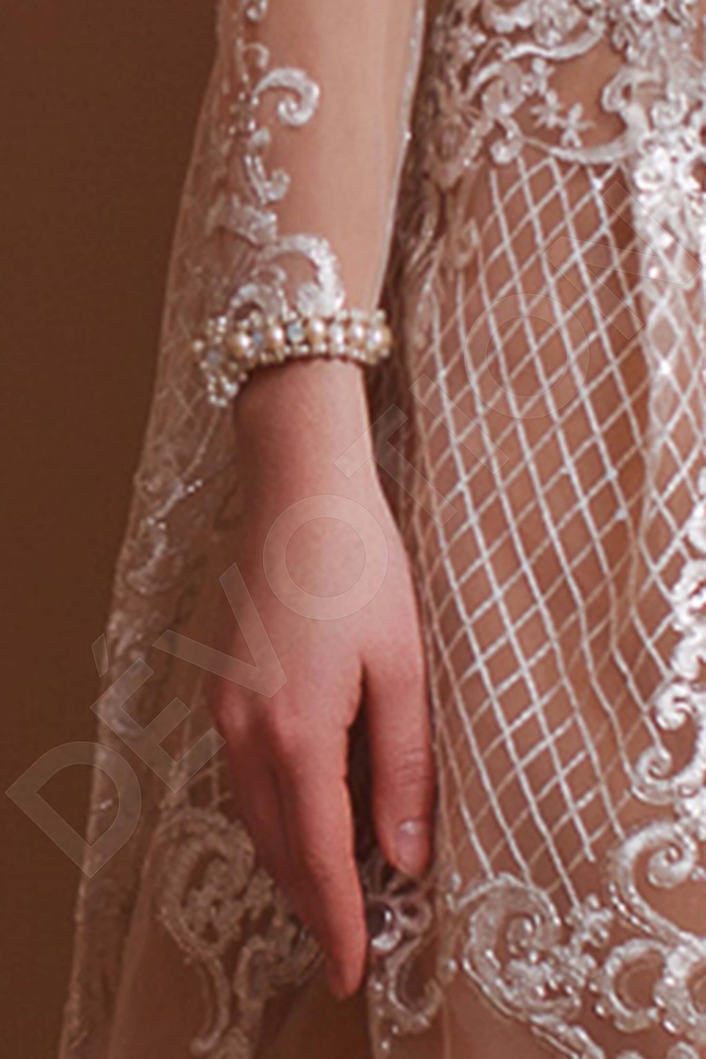 Lavia Full back A-line Long sleeve Wedding Dress 6