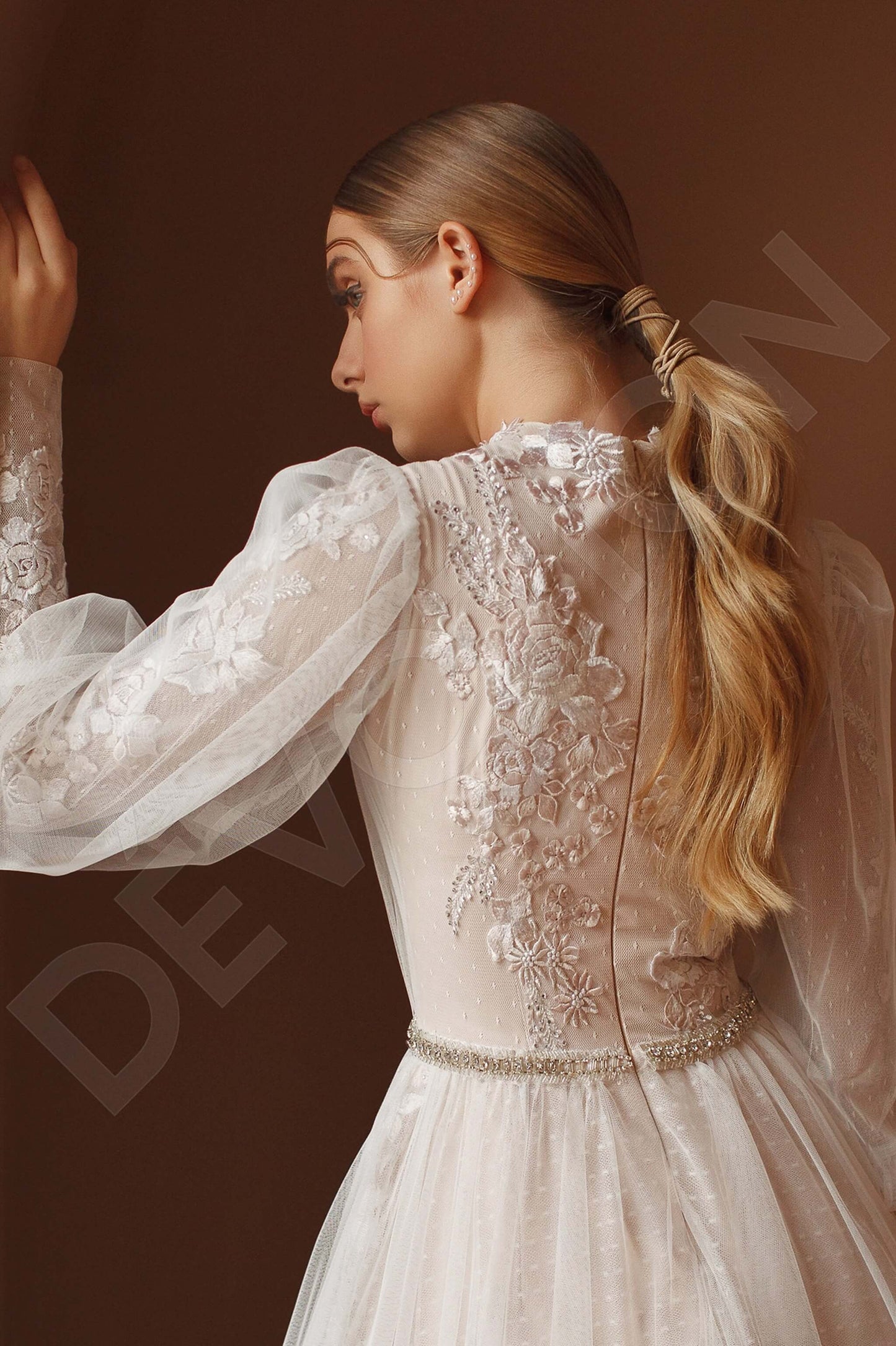 Lidina Full back A-line Long sleeve Wedding Dress 4