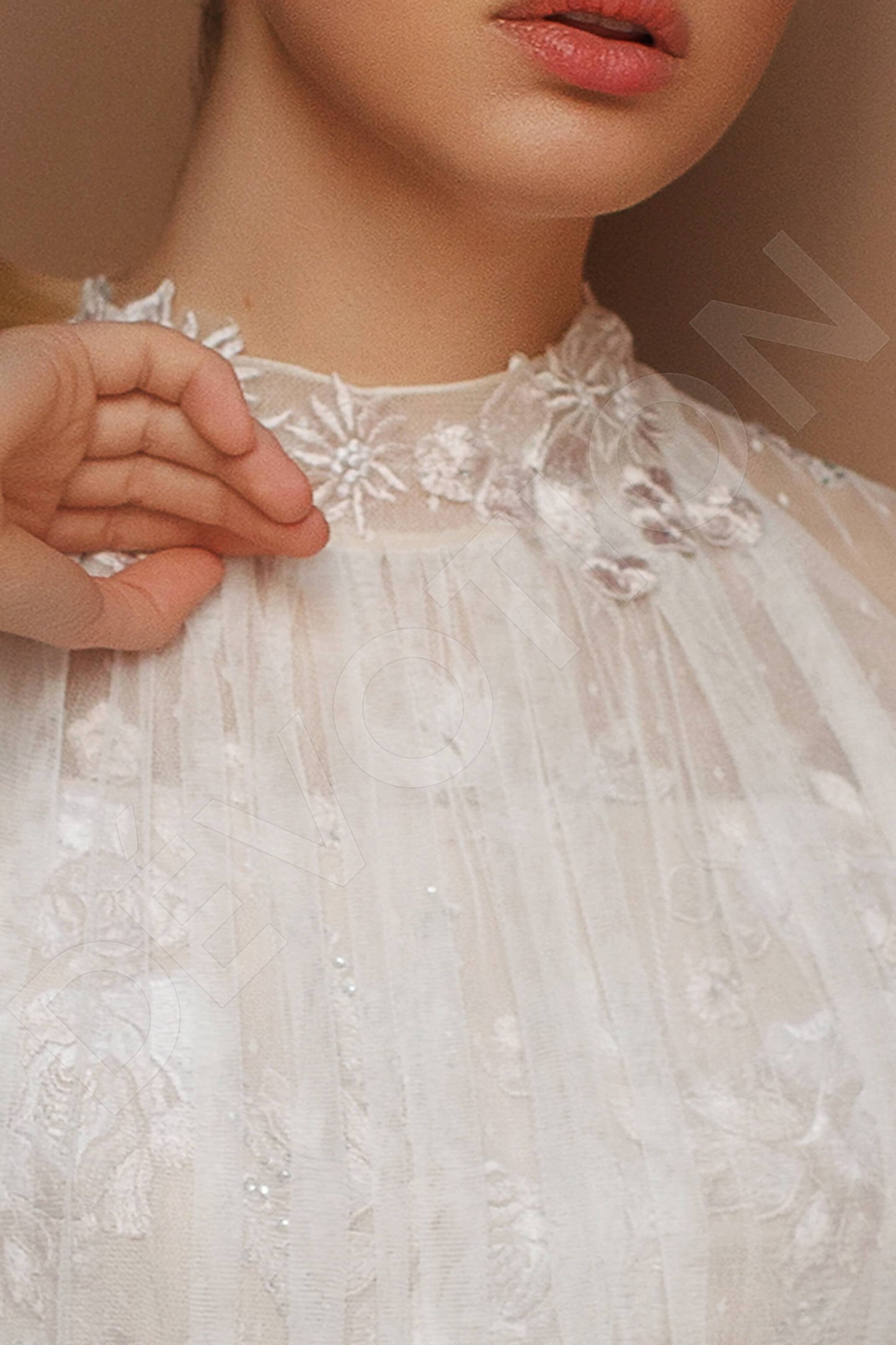Lidina Full back A-line Long sleeve Wedding Dress 7