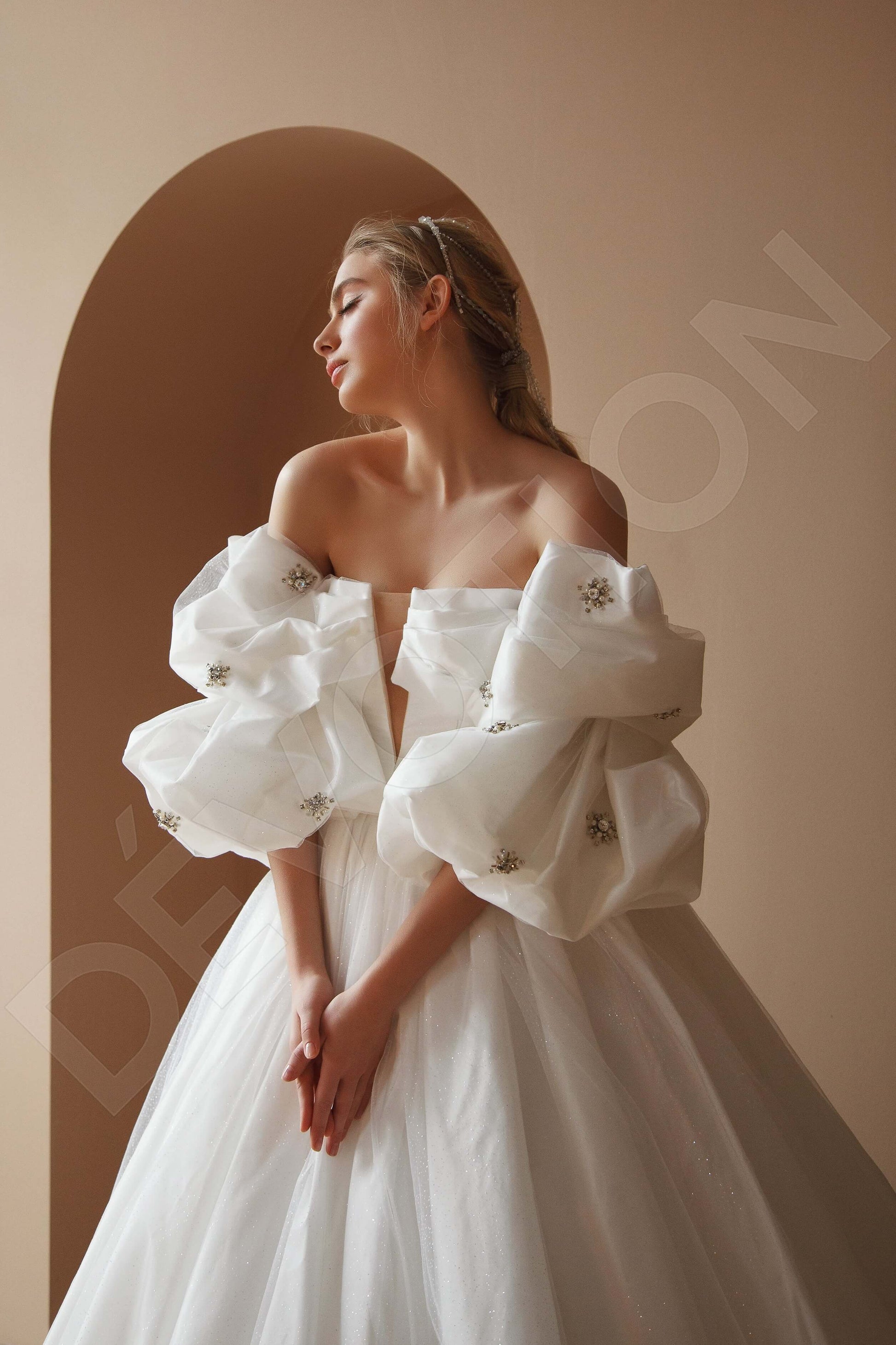 Milina Princess/Ball Gown Off-shoulder/Drop shoulders Milk Wedding dress