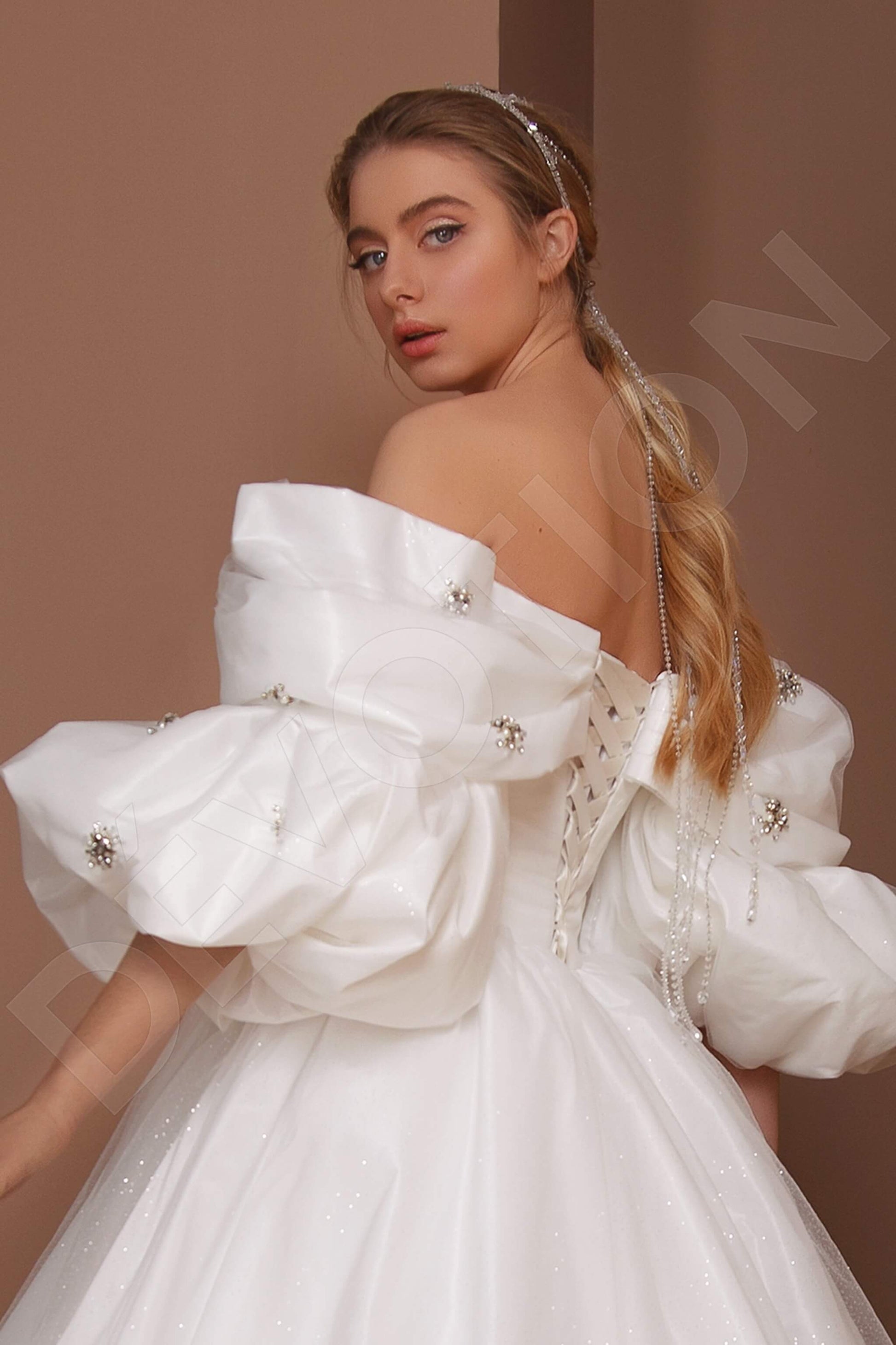Milina Princess/Ball Gown Off-shoulder/Drop shoulders Milk Wedding dress
