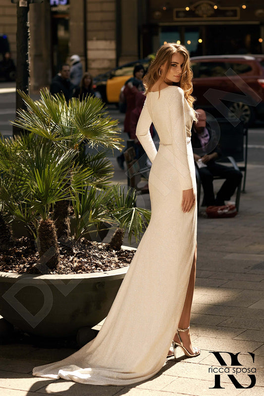 Kaylen Sheath/Column V-neck Ivory Wedding dress