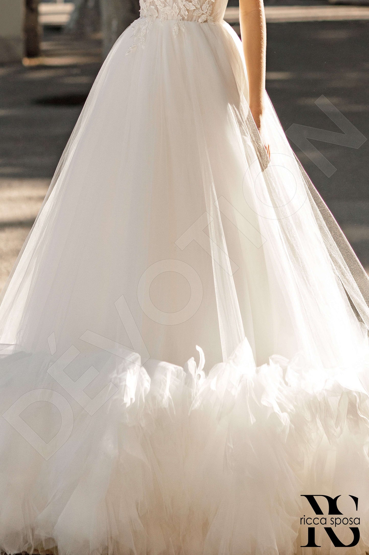 Laurie Open back Princess/Ball Gown Sleeveless Wedding Dress 3