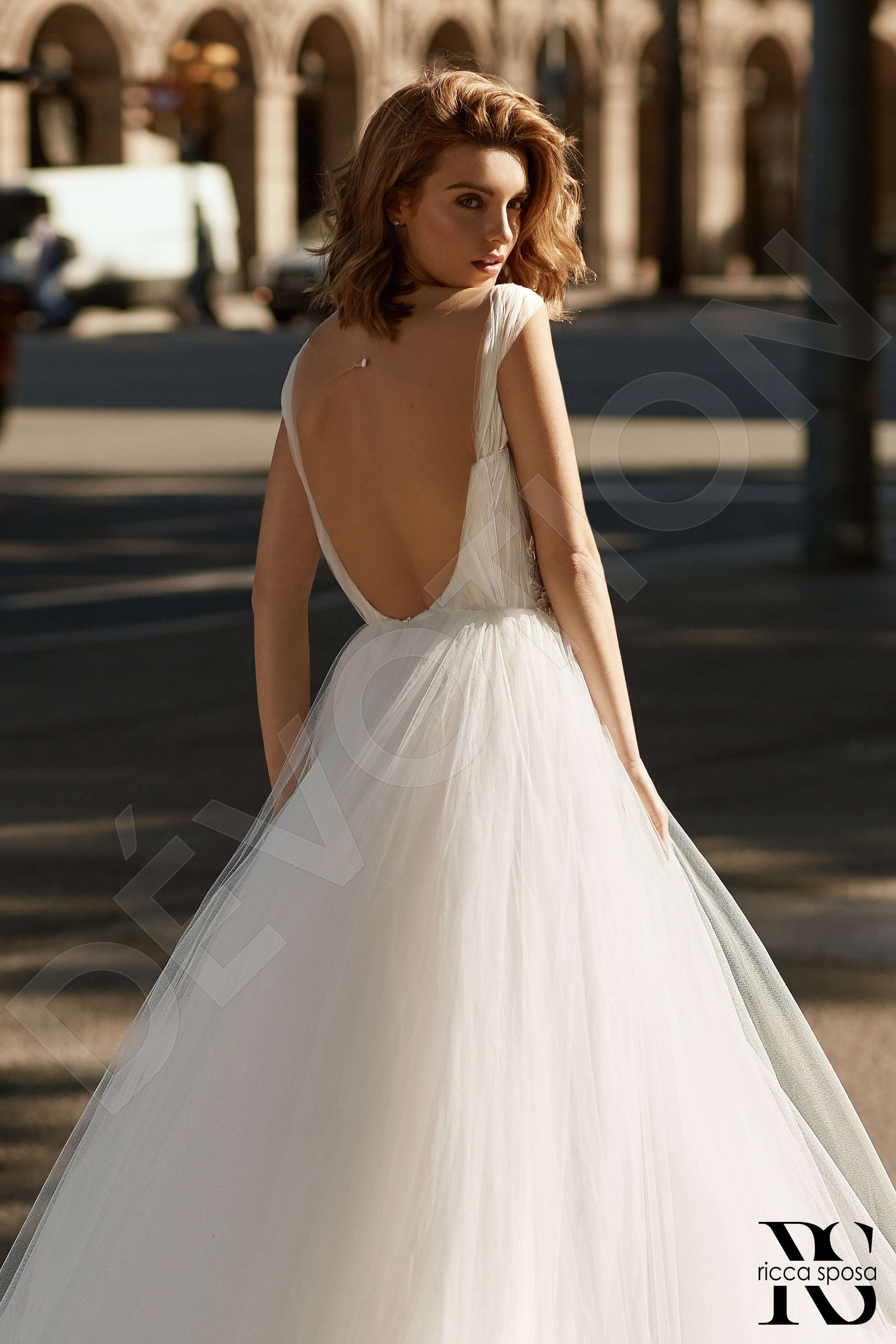 Laurie Princess/Ball Gown V-neck Ivory Wedding dress