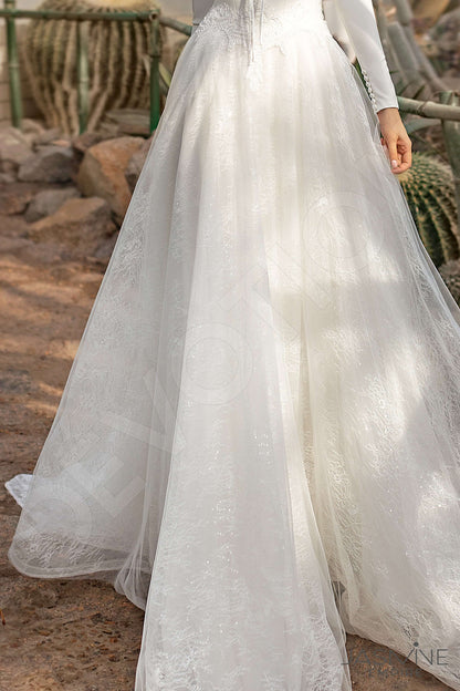 Vitalina Open back A-line Long sleeve Wedding Dress 6