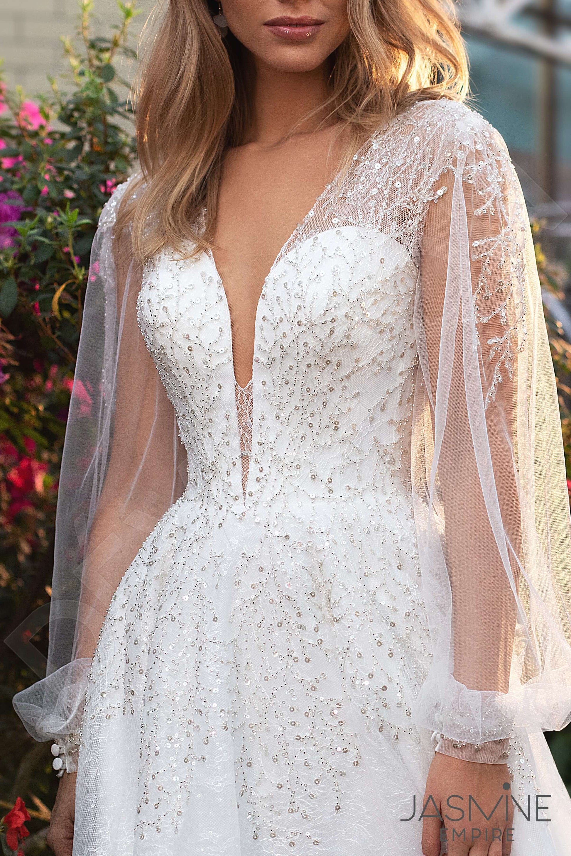 Valen A-line V-neck Ivory Platinum Wedding dress
