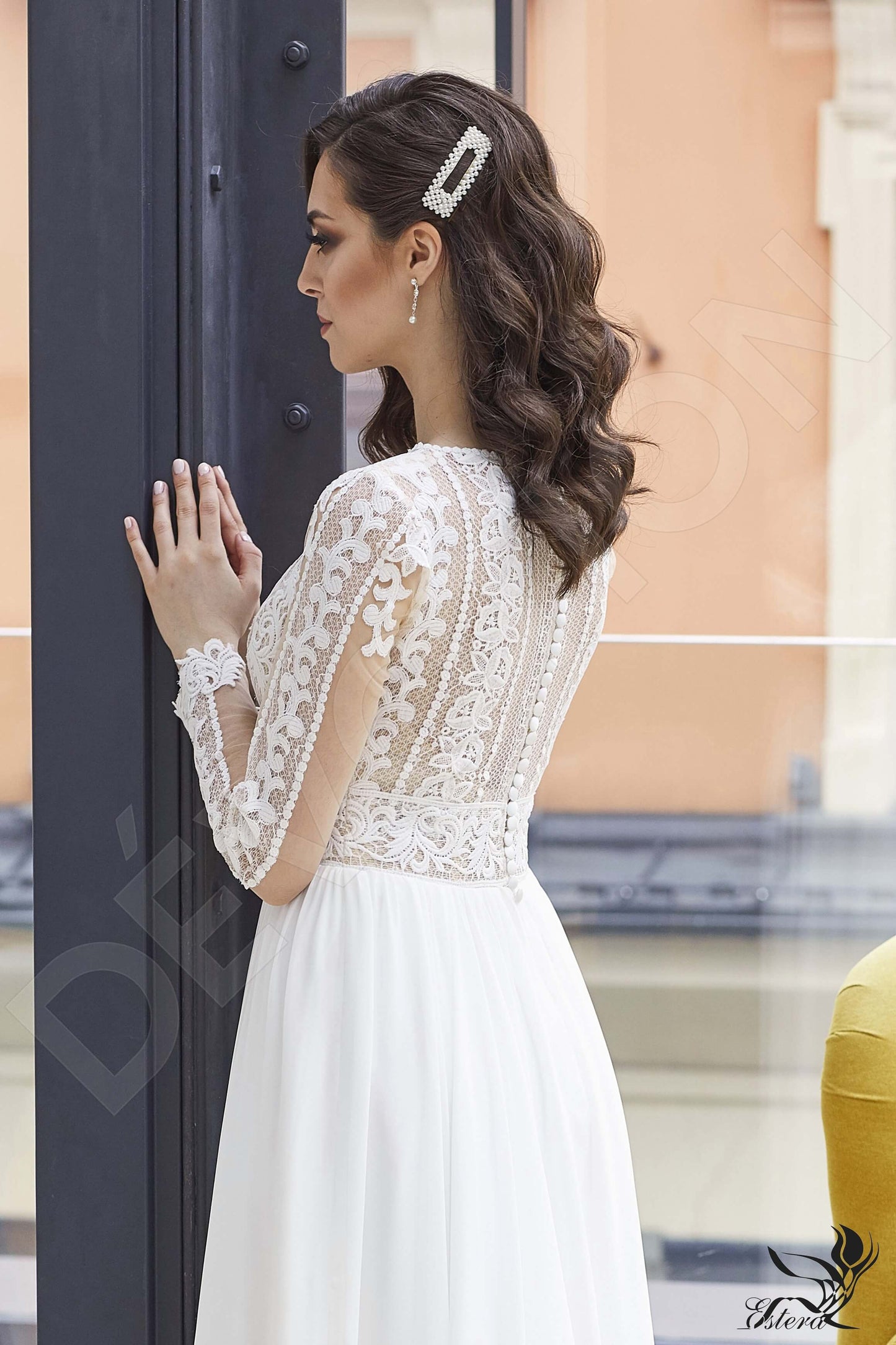 Ajrin Full back A-line Long sleeve Wedding Dress 4