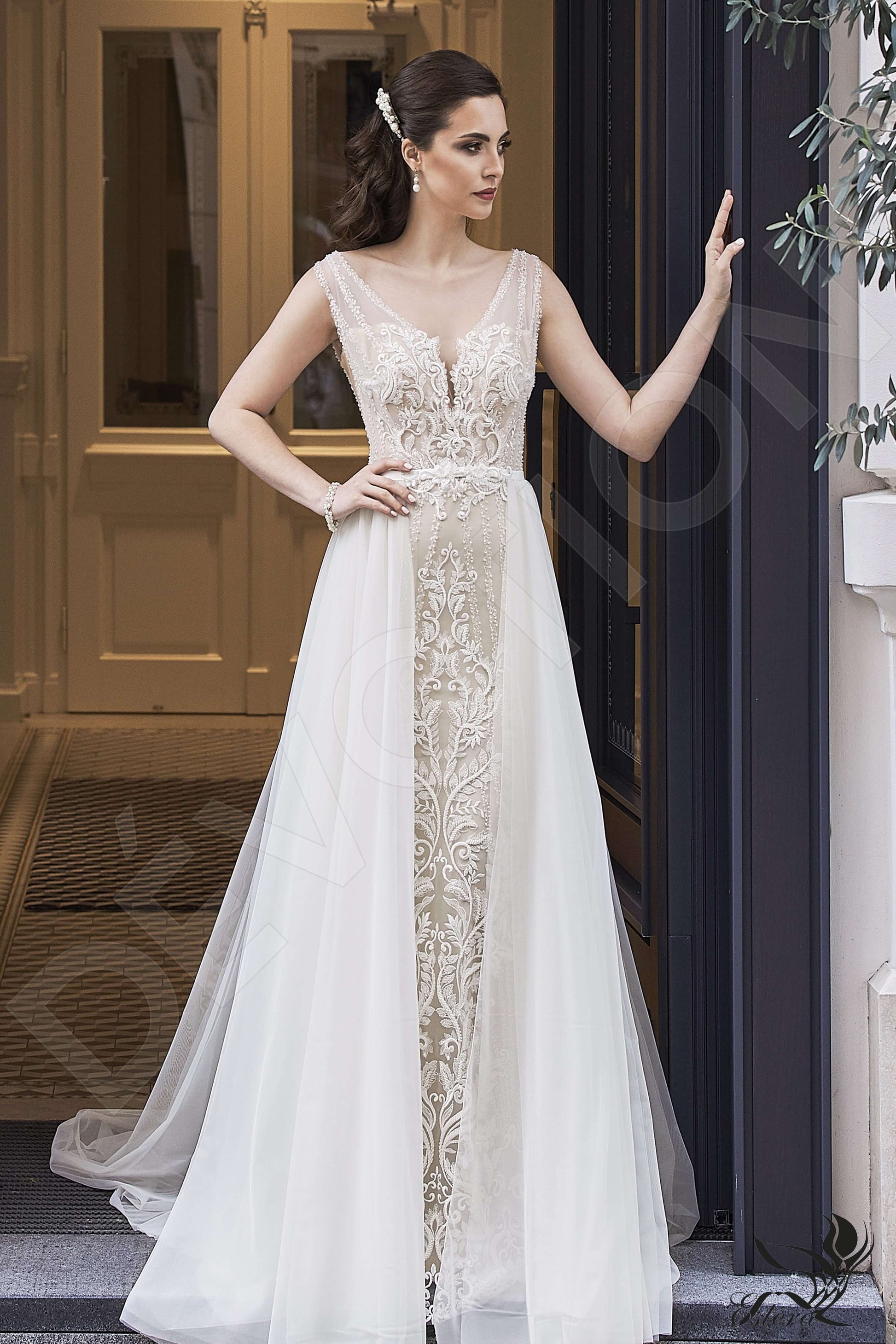 Clair A-line Scoop Ivory Champagne Wedding dress