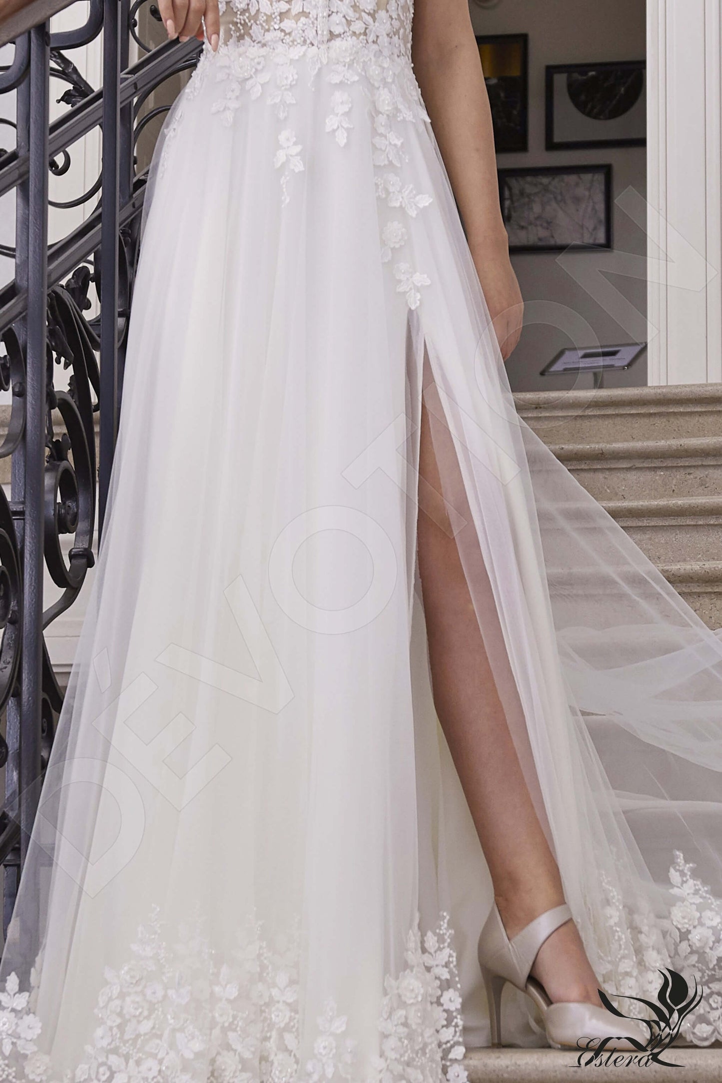 Fabiana Open back A-line Sleeveless Wedding Dress 4