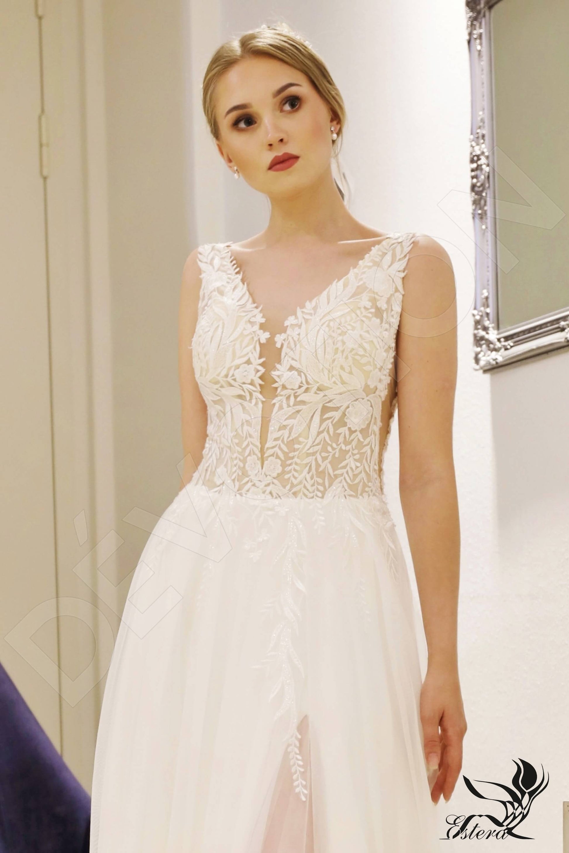 Hana A-line V-neck Ivory Wedding dress