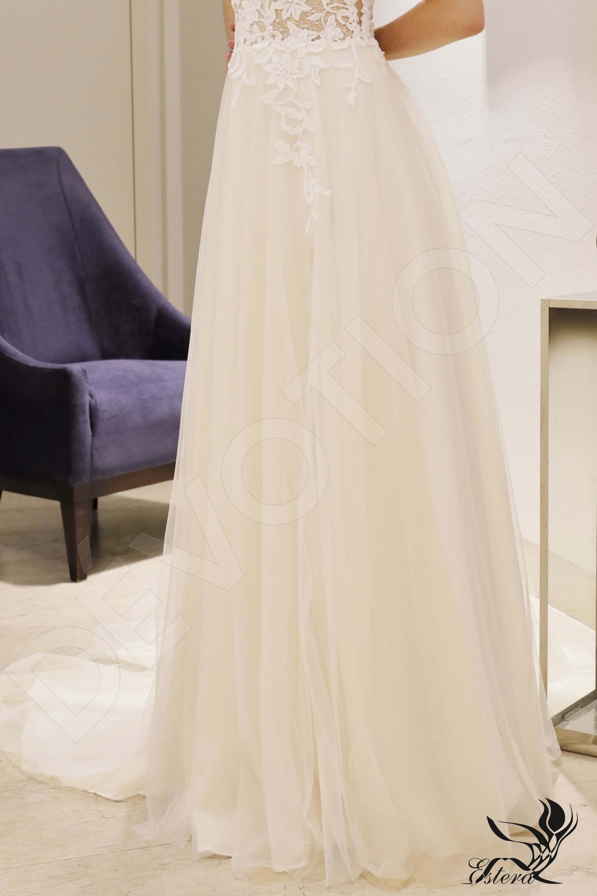 Lamis A-line V-neck Ivory Champagne Wedding dress