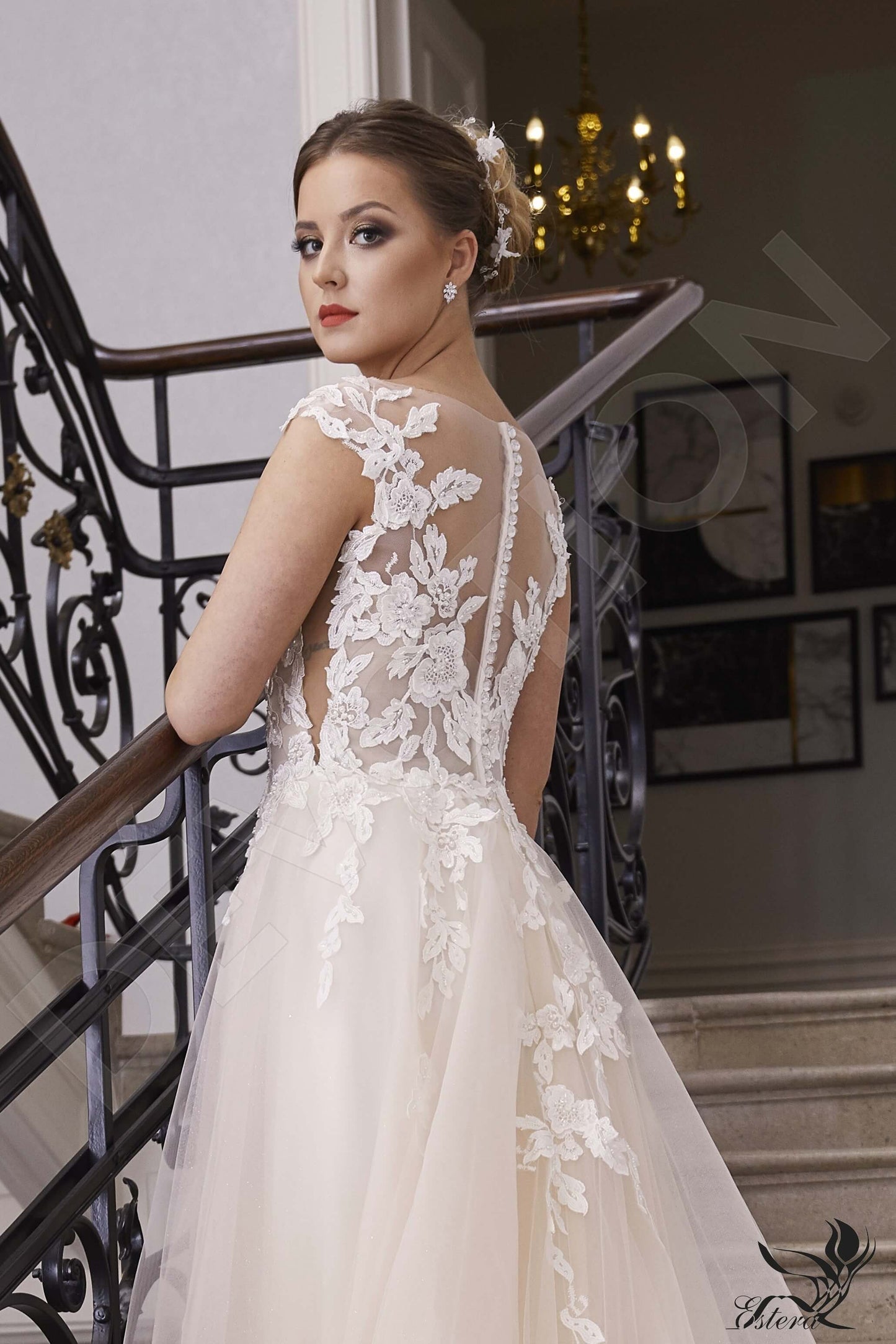 Lilla Full back A-line Sleeveless Wedding Dress 6