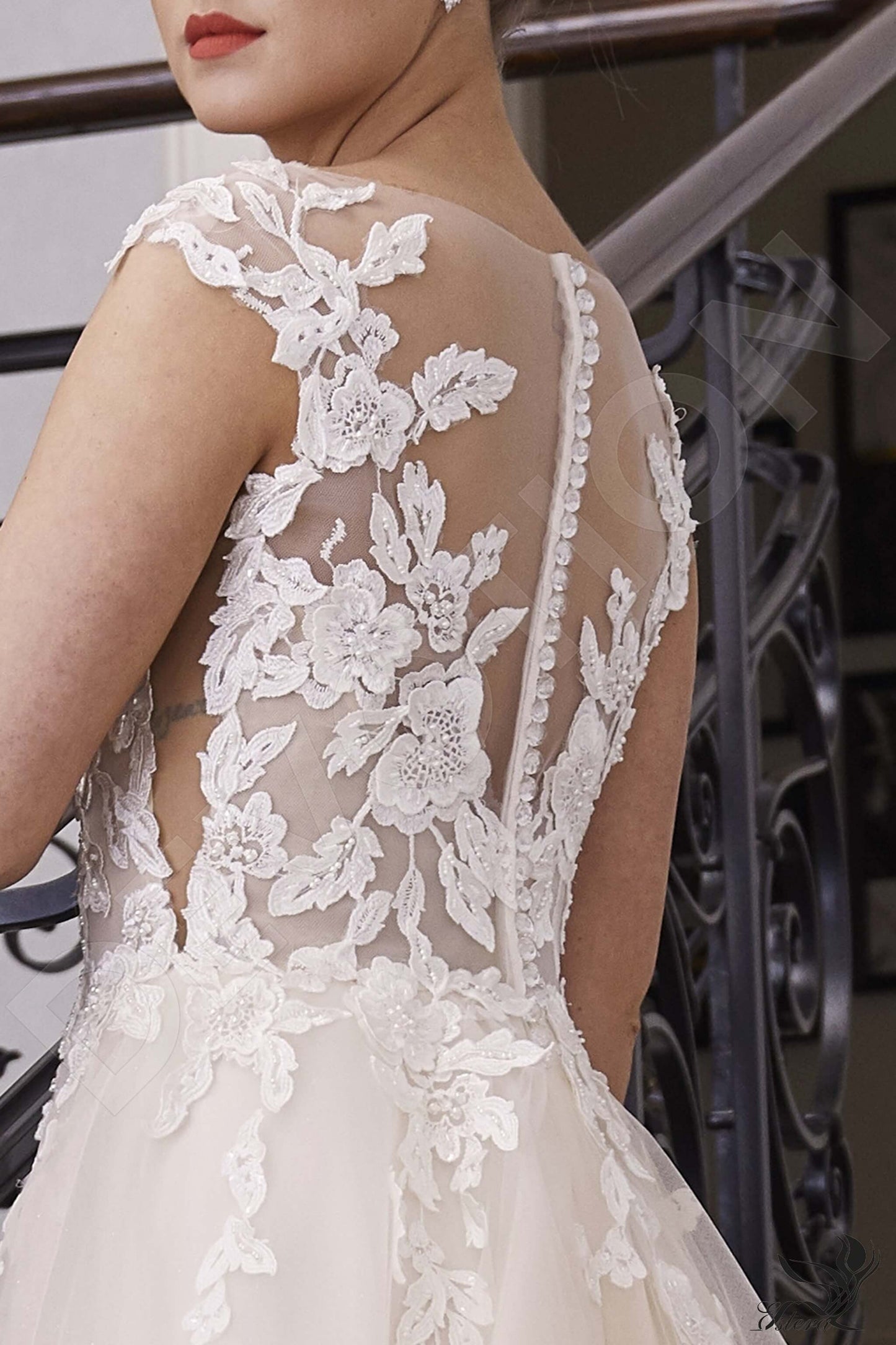 Lilla Full back A-line Sleeveless Wedding Dress 7