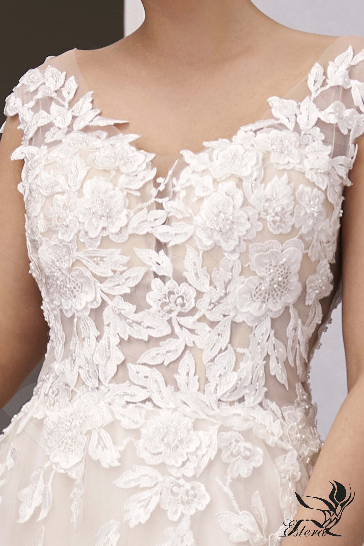 Lilla Full back A-line Sleeveless Wedding Dress 4