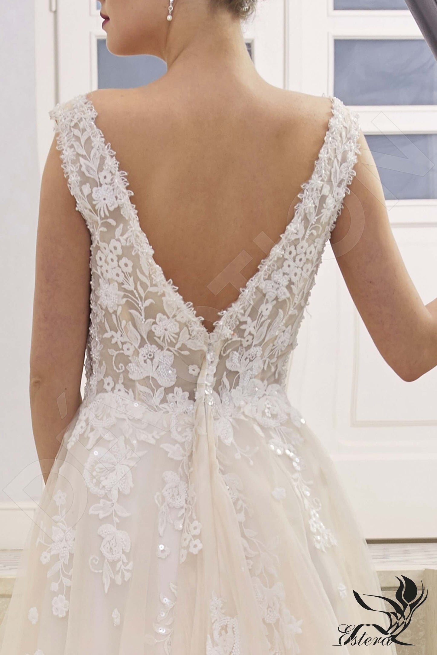 Rimina Open back A-line Sleeveless Wedding Dress 4